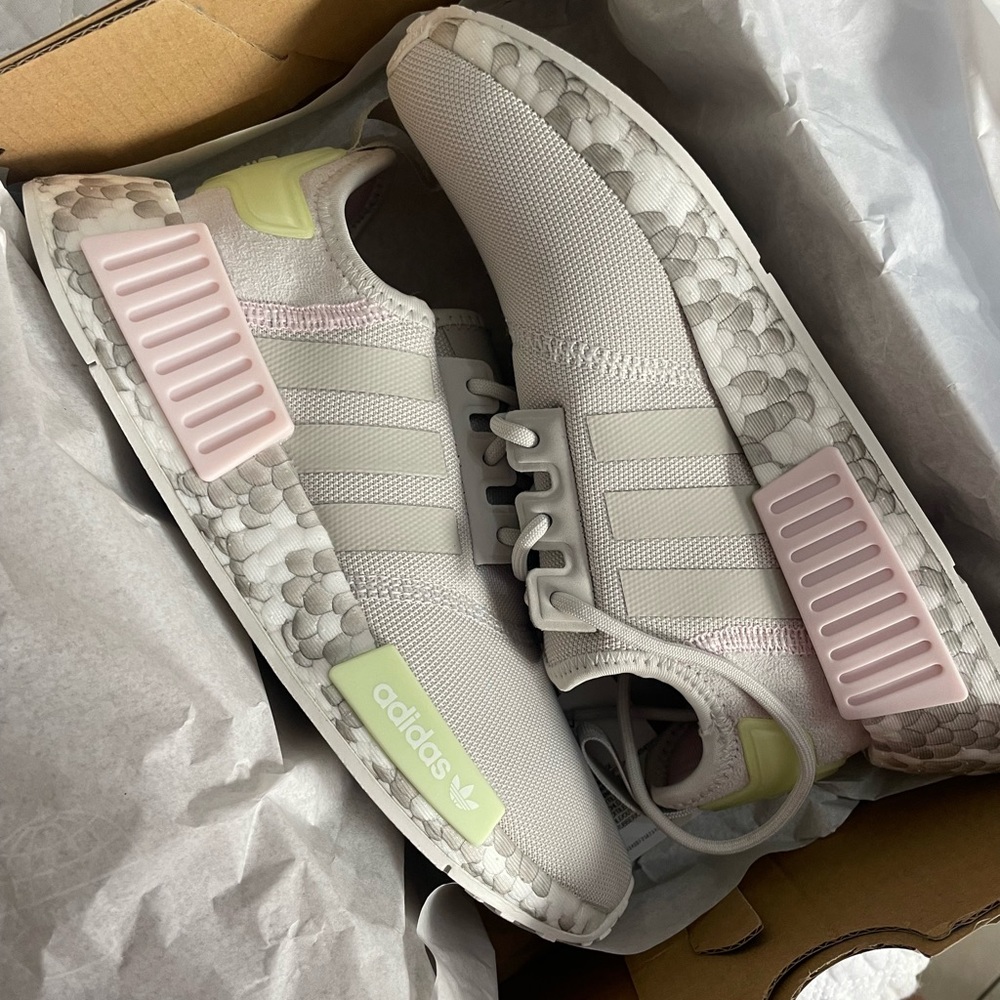 Adidas Sneakers 👟 NMD